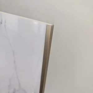 Pezsgő színű Végzáró alumínium profil, 3m hosszú és 5mm széles